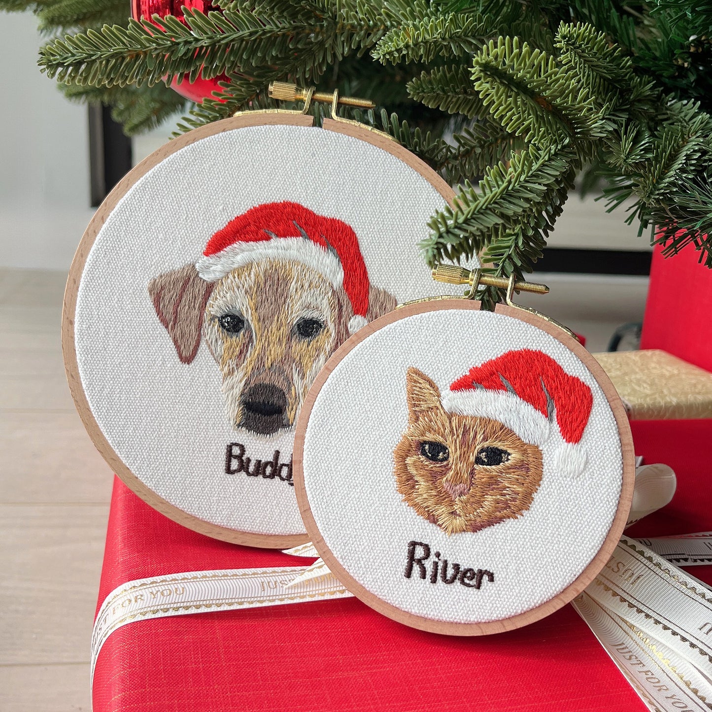 Custom Embroidered Pet Face Portrait Ornament, Personalized Embroidered Christmas Ornament