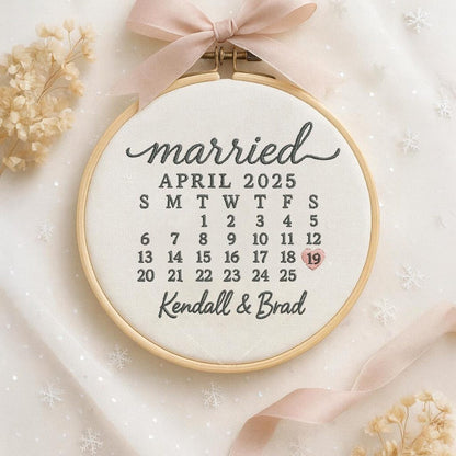 Married Ornament Ornament Calendar Gift - Personalized Calendar Ornament Wedding Gift - Custom Wedding Date Anniversary