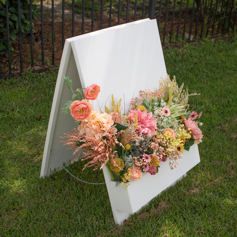Custom Flower Box Welcome Wooden Sign, Personalized Wedding Decor, Floral Welcome Board For Ceremony