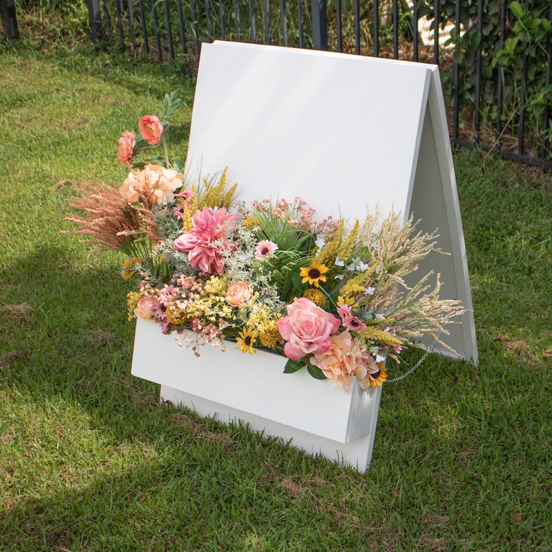 Custom Flower Box Welcome Wooden Sign, Personalized Wedding Decor, Floral Welcome Board For Ceremony